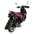 Gatan juridisk Petrolscooter 150cc röd snabb 